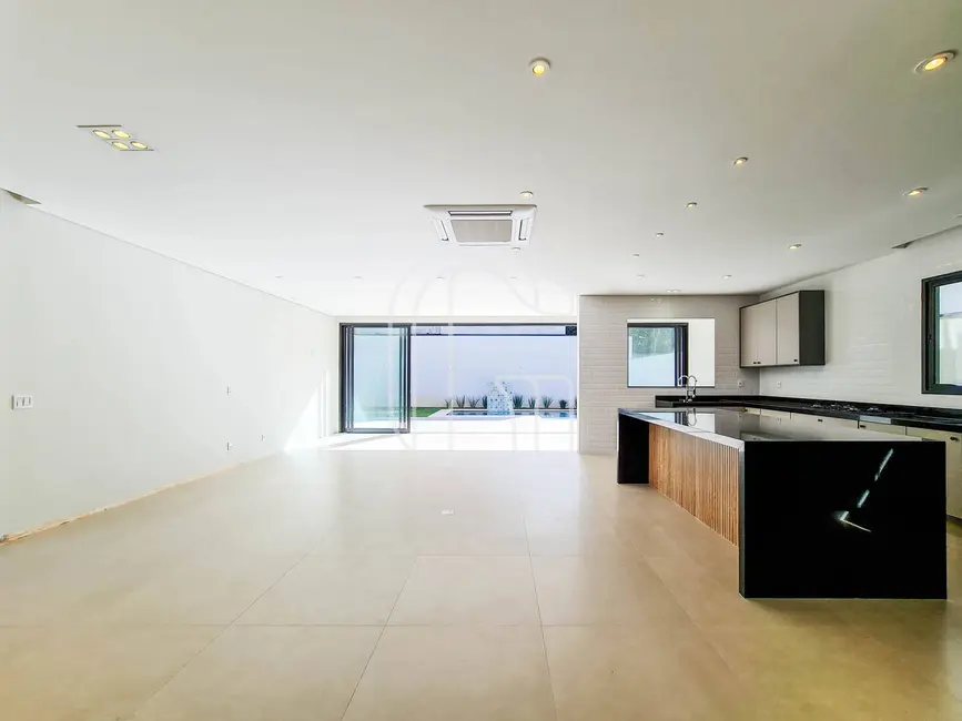 Casa com 3 quartos à venda, 356m2 em Jundiai - SP - imagem 2 Foto 2 de Casa com 3 quartos à venda, 356m2 em Jundiai - SP