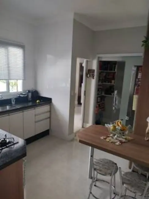 Casa de Condomínio com 3 quartos à venda, 140m2 em Anhangabaú, Jundiai - SP - imagem 3 Foto 3 de Casa de Condomínio com 3 quartos à venda, 140m2 em Anhangabaú, Jundiai - SP