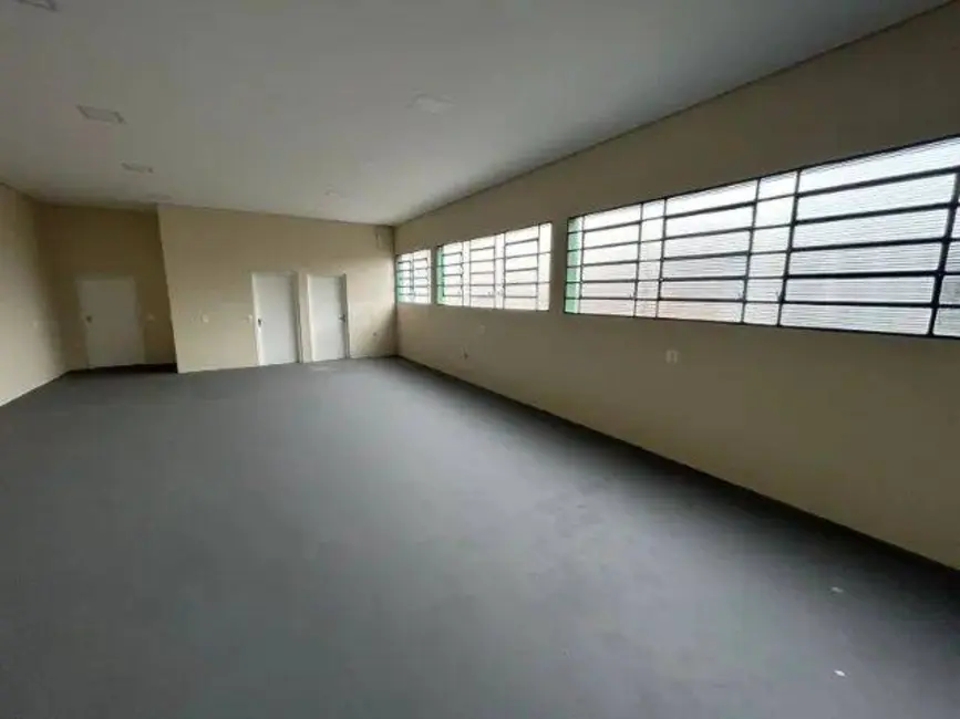 Armazém / Galpão para alugar, 225m2 em Vila Formosa, Jundiai - SP - imagem 3 Foto 3 de Armazém / Galpão para alugar, 225m2 em Vila Formosa, Jundiai - SP