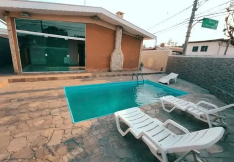 Foto 1 de Casa com 3 quartos para alugar, 180m2 em Vila Liberdade, Jundiai - SP