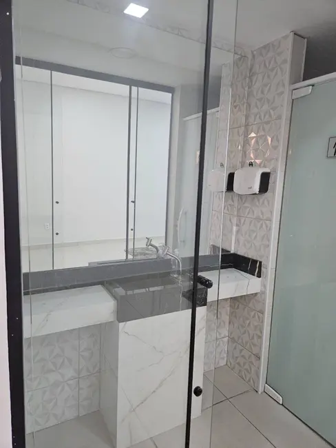 Sala Comercial à venda e para alugar, 130m2 em Vila Vianelo, Jundiai - SP - imagem 3 Foto 3 de Sala Comercial à venda e para alugar, 130m2 em Vila Vianelo, Jundiai - SP