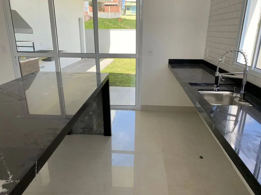 Casa com 3 quartos à venda, 300m2 em Itupeva - SP - imagem 4 Foto 4 de Casa com 3 quartos à venda, 300m2 em Itupeva - SP