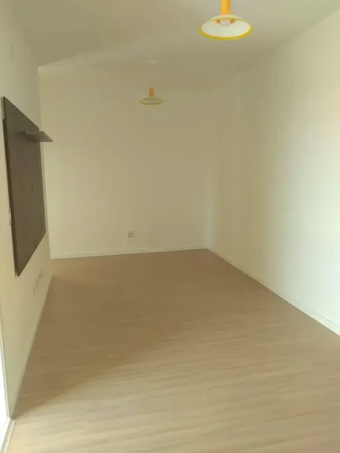 Foto 8 de Apartamento com 2 quartos à venda e para alugar, 51m2 em Vila Galvão, Jundiai - SP