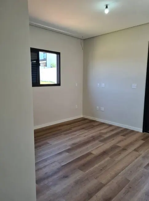 Casa de Condomínio com 3 quartos à venda, 212m2 em Jardim Ermida II, Jundiai - SP - imagem 9 Foto 9 de Casa de Condomínio com 3 quartos à venda, 212m2 em Jardim Ermida II, Jundiai - SP