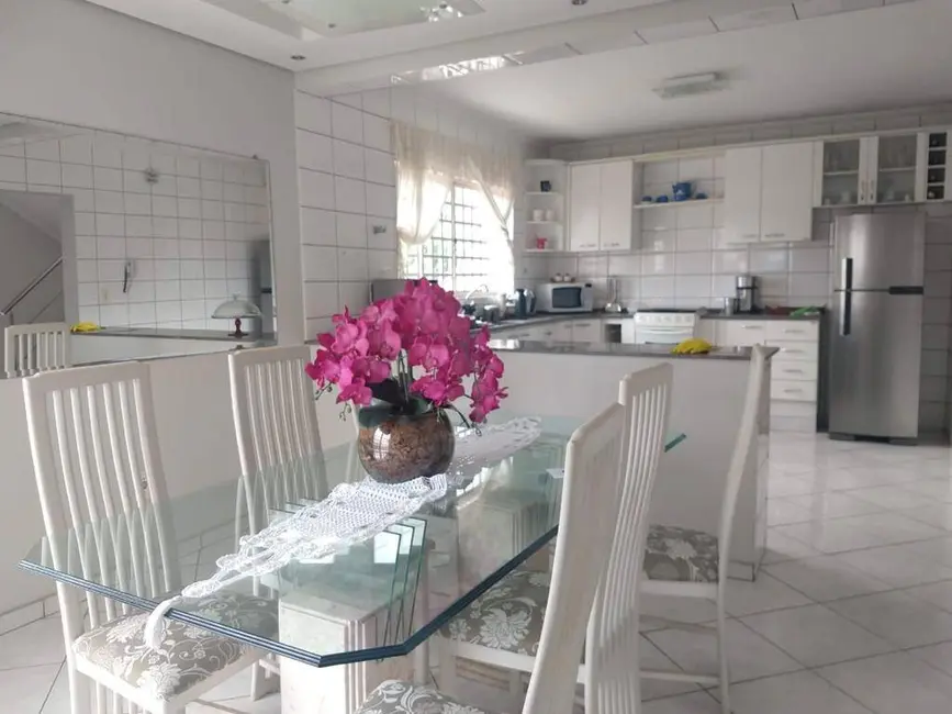 Foto 3 de Casa com 4 quartos para alugar, 537m2 em Jardim Merci I, Jundiai - SP