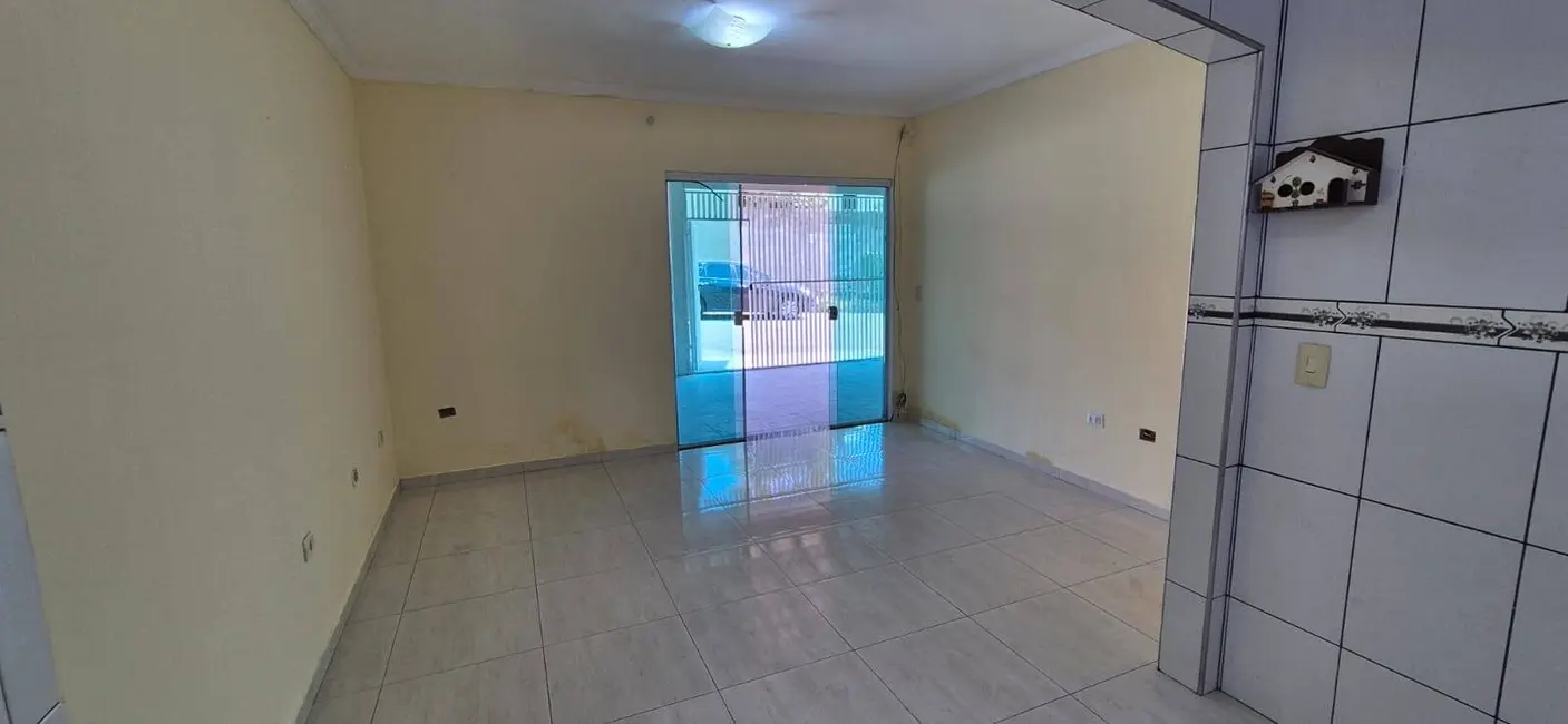 Casa com 2 quartos para alugar em Jardim Buriti, Varzea Paulista - SP - imagem 2 Foto 2 de Casa com 2 quartos para alugar em Jardim Buriti, Varzea Paulista - SP