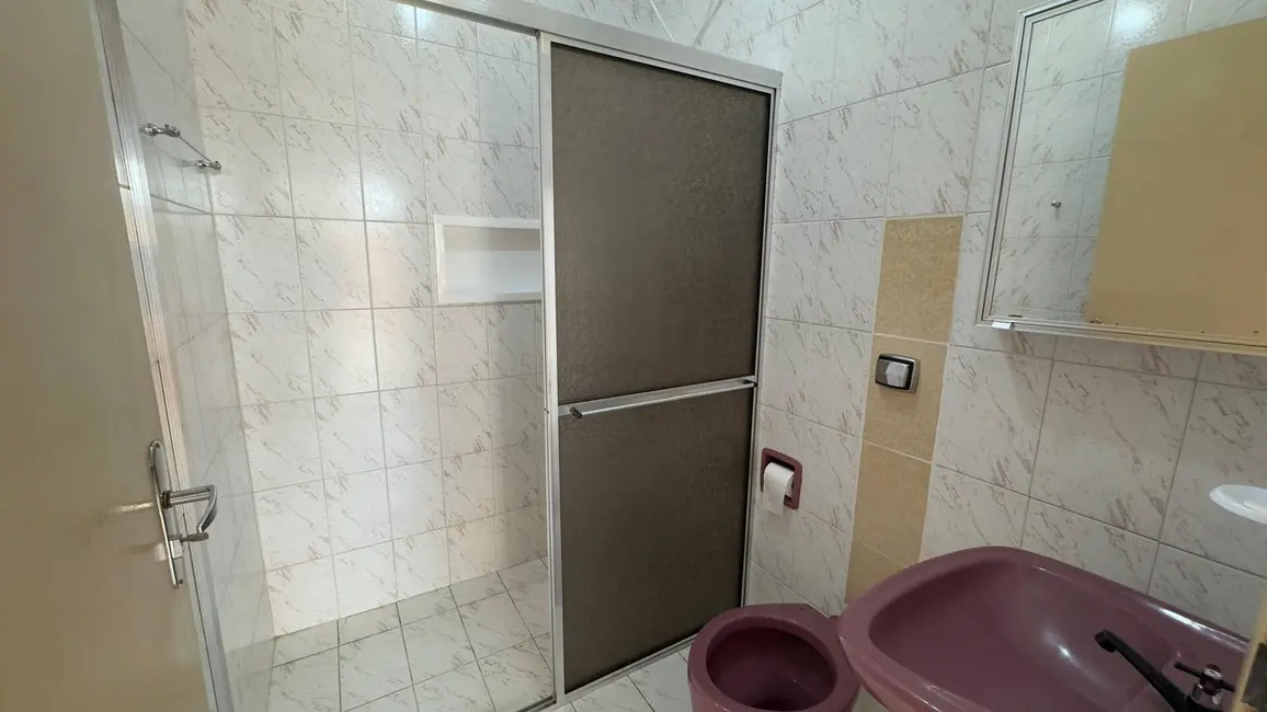 Casa com 2 quartos para alugar, 250m2 em Caxambu, Jundiai - SP - imagem 8 Foto 8 de Casa com 2 quartos para alugar, 250m2 em Caxambu, Jundiai - SP