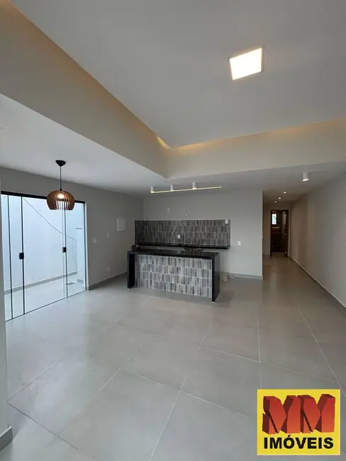 Foto 3 de Casa com 2 quartos à venda, 70m2 em Cabo Frio - RJ