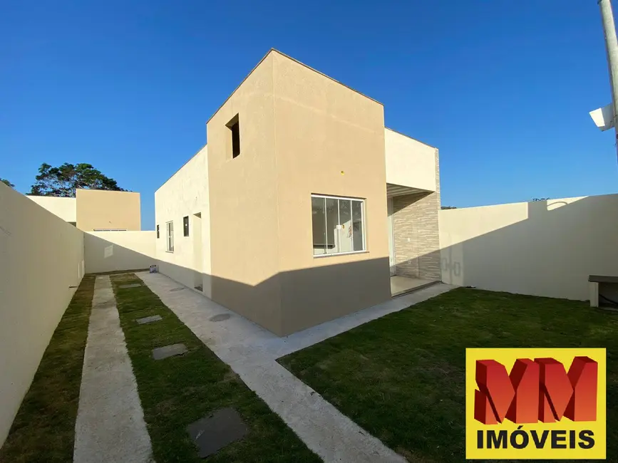 Foto 2 de Casa com 2 quartos à venda, 60m2 em Cabo Frio - RJ