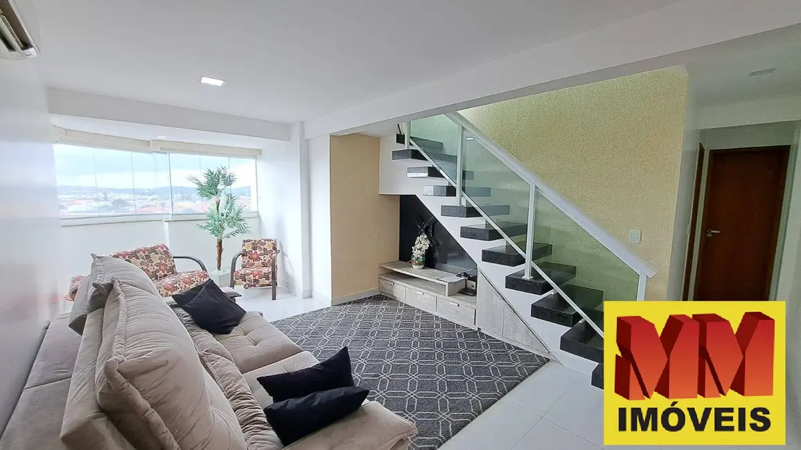 Cobertura com 3 quartos à venda, 138m2 em Centro, Cabo Frio - RJ - imagem 3 Foto 3 de Cobertura com 3 quartos à venda, 138m2 em Centro, Cabo Frio - RJ