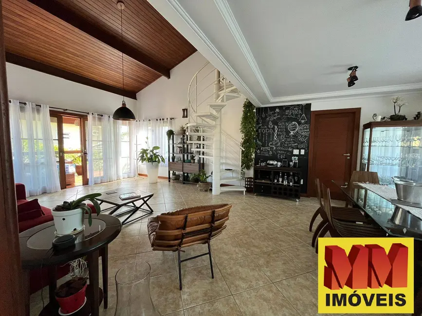 Casa de Condomínio com 5 quartos à venda, 300m2 em Praia do Siqueira, Cabo Frio - RJ - imagem 5 Foto 5 de Casa de Condomínio com 5 quartos à venda, 300m2 em Praia do Siqueira, Cabo Frio - RJ