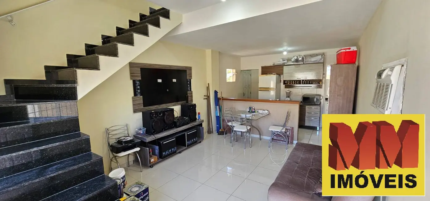 Foto 2 de Casa de Condomínio com 2 quartos à venda, 60m2 em Cabo Frio - RJ