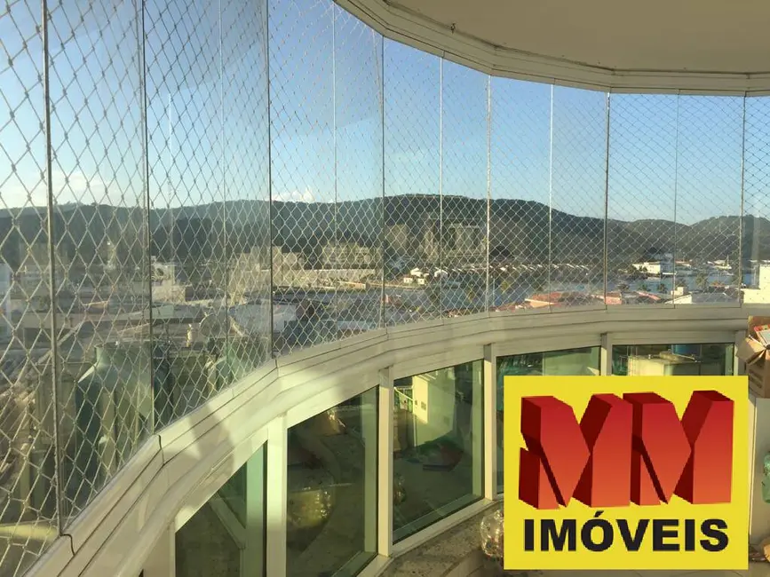 Cobertura com 3 quartos à venda, 224m2 em Centro, Cabo Frio - RJ - imagem 3 Foto 3 de Cobertura com 3 quartos à venda, 224m2 em Centro, Cabo Frio - RJ