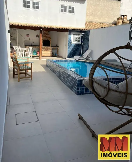 Foto 2 de Casa com 3 quartos à venda, 183m2 em Palmeiras, Cabo Frio - RJ