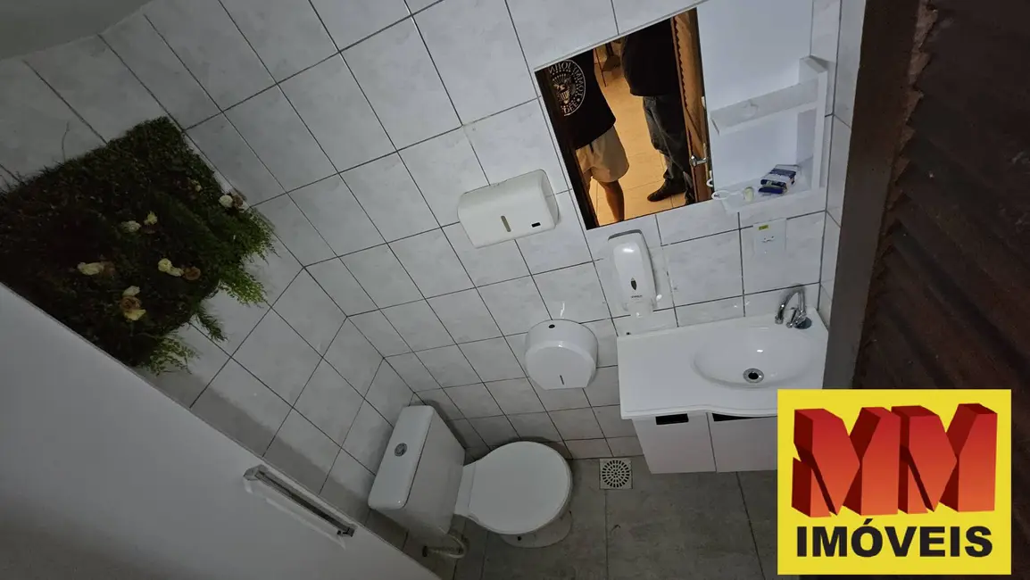 Loja para alugar, 30m2 em Centro, Cabo Frio - RJ - imagem 4 Foto 4 de Loja para alugar, 30m2 em Centro, Cabo Frio - RJ