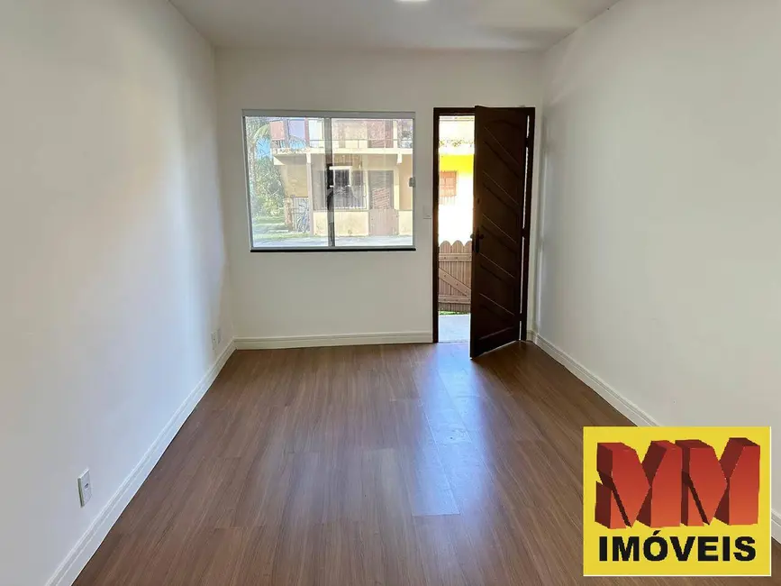 Foto 4 de Casa de Condomínio com 2 quartos à venda, 53m2 em Parque Burle, Cabo Frio - RJ