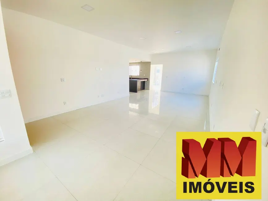 Foto 2 de Casa de Condomínio com 3 quartos à venda, 150m2 em Ogiva, Cabo Frio - RJ