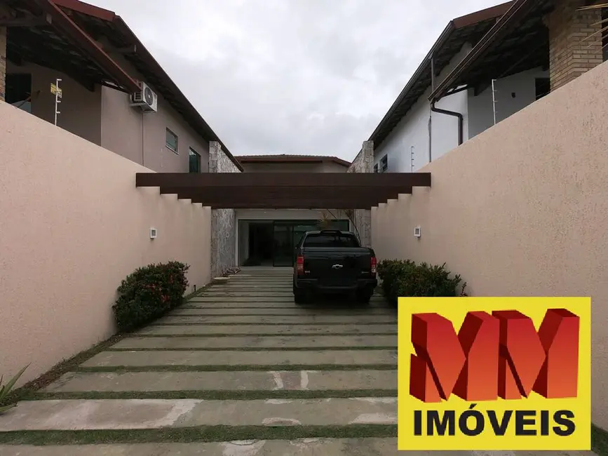 Foto 3 de Casa com 5 quartos à venda, 270m2 em Cabo Frio - RJ