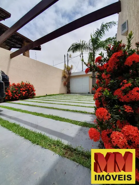 Foto 1 de Casa com 5 quartos à venda, 270m2 em Cabo Frio - RJ