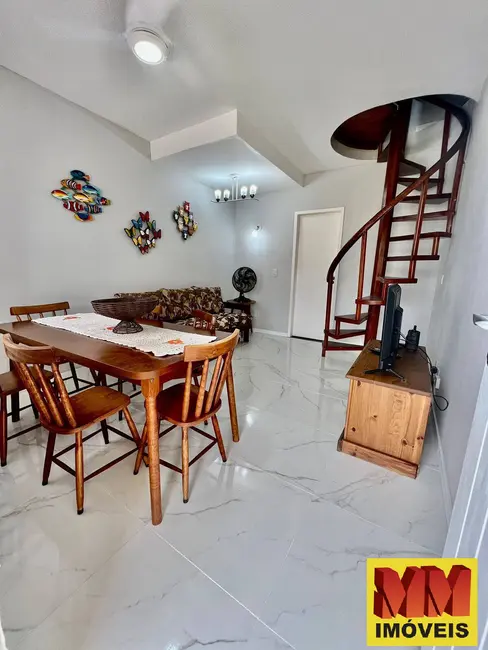 Foto 6 de Casa de Condomínio com 2 quartos à venda, 66m2 em Cabo Frio - RJ
