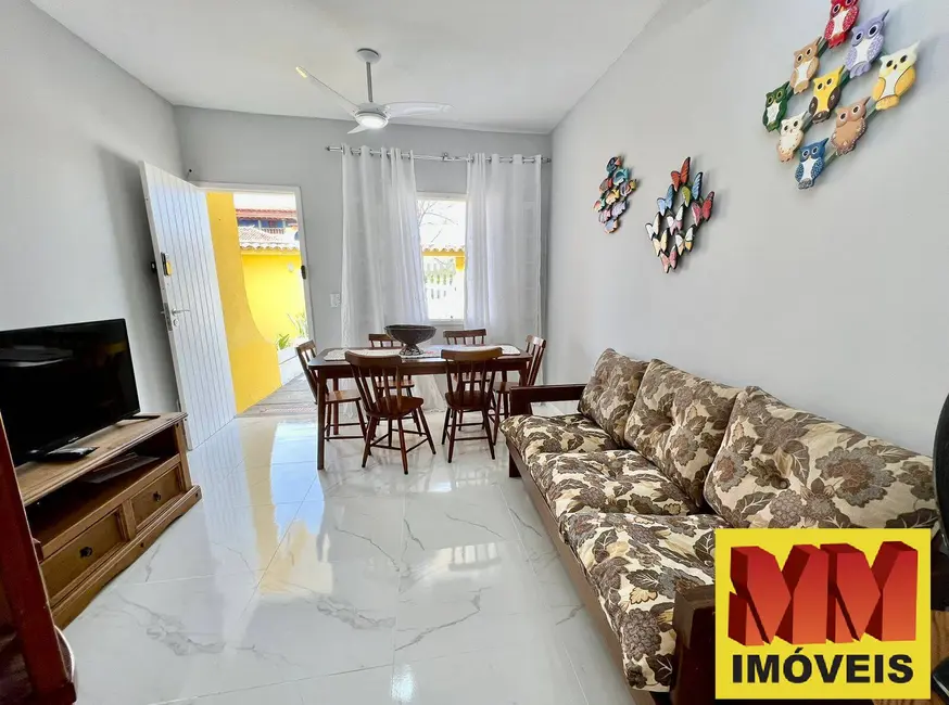 Foto 2 de Casa de Condomínio com 2 quartos à venda, 66m2 em Cabo Frio - RJ