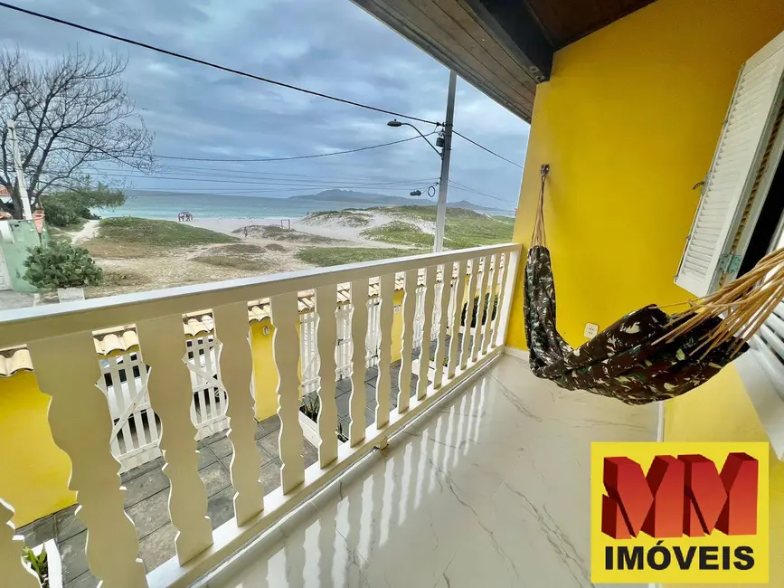 Foto 1 de Casa de Condomínio com 2 quartos à venda, 66m2 em Cabo Frio - RJ