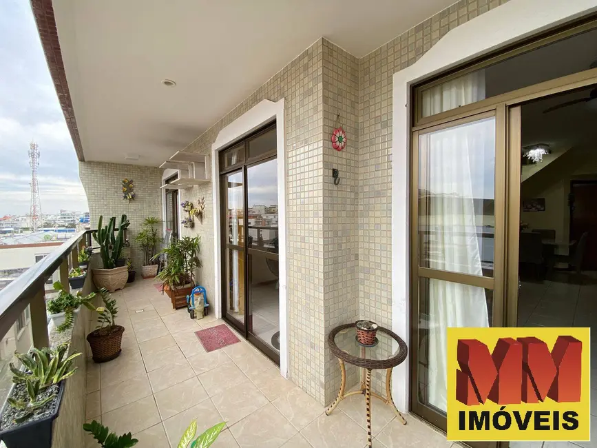 Foto 1 de Cobertura com 4 quartos à venda, 295m2 em Centro, Cabo Frio - RJ