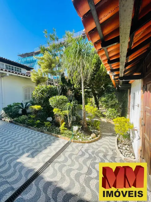 Foto 2 de Casa com 4 quartos à venda, 197m2 em Passagem, Cabo Frio - RJ