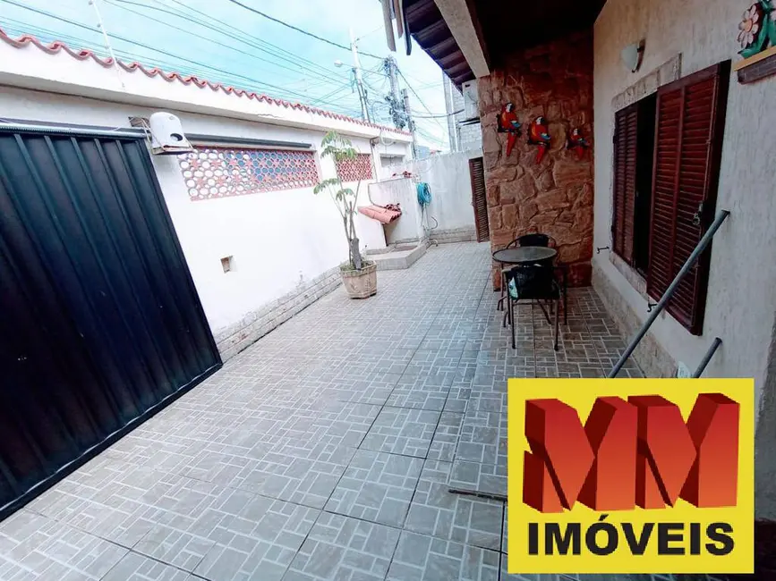 Casa com 6 quartos à venda, 178m2 em São Cristóvão, Cabo Frio - RJ - imagem 6 Foto 6 de Casa com 6 quartos à venda, 178m2 em São Cristóvão, Cabo Frio - RJ