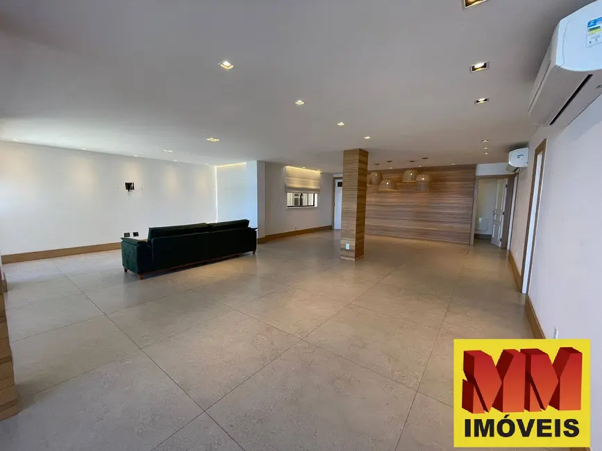 Apartamento com 3 quartos à venda, 260m2 em Centro, Cabo Frio - RJ - imagem 4 Foto 4 de Apartamento com 3 quartos à venda, 260m2 em Centro, Cabo Frio - RJ