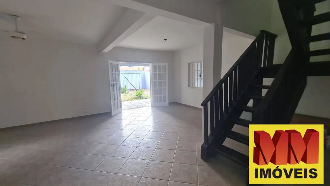 Foto 4 de Casa com 3 quartos à venda, 173m2 em Parque Burle, Cabo Frio - RJ