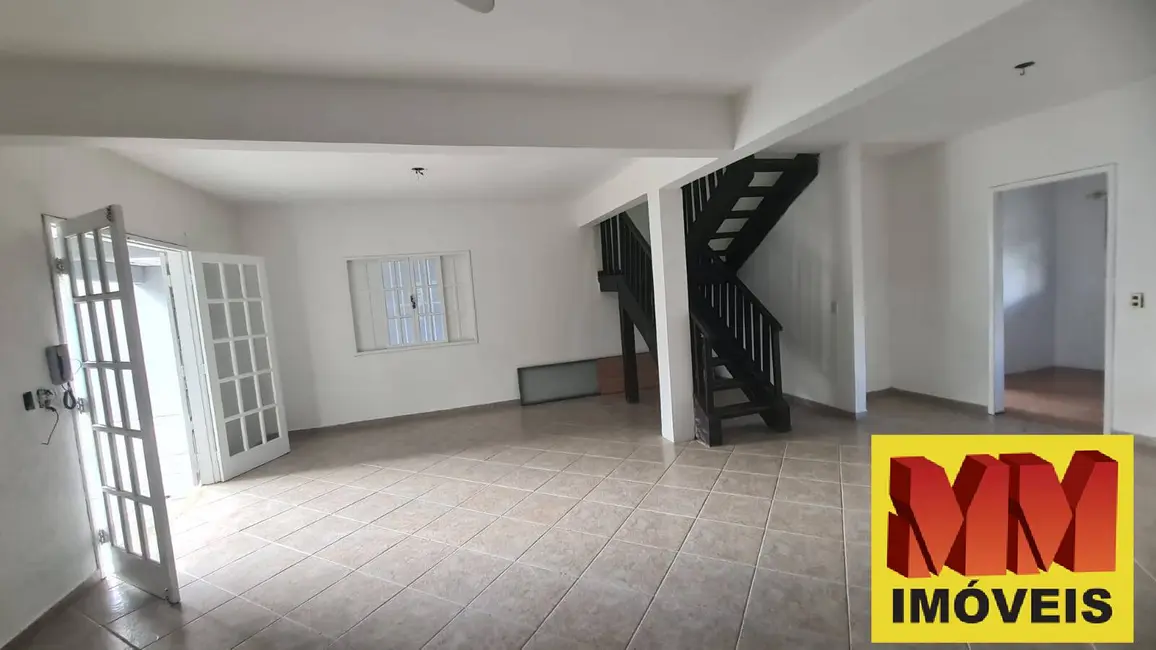 Foto 3 de Casa com 3 quartos à venda, 173m2 em Parque Burle, Cabo Frio - RJ