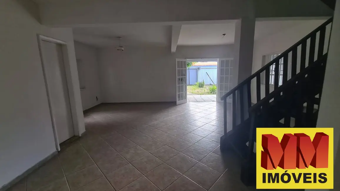 Foto 5 de Casa com 3 quartos à venda, 173m2 em Parque Burle, Cabo Frio - RJ