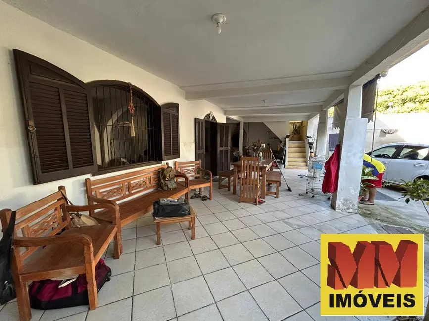 Foto 2 de Casa com 4 quartos à venda, 177m2 em Palmeiras, Cabo Frio - RJ
