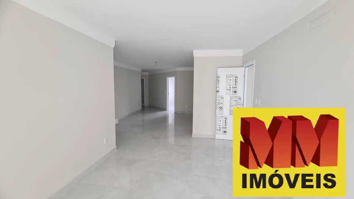 Apartamento com 3 quartos à venda, 135m2 em Centro, Cabo Frio - RJ - imagem 4 Foto 4 de Apartamento com 3 quartos à venda, 135m2 em Centro, Cabo Frio - RJ