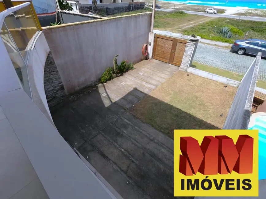 Foto 2 de Casa com 3 quartos à venda, 192m2 em Foguete, Cabo Frio - RJ