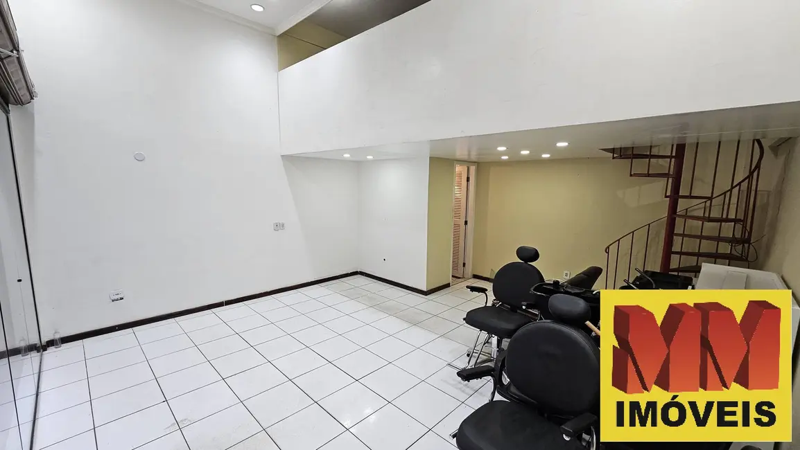 Loja para alugar, 30m2 em Centro, Cabo Frio - RJ - imagem 3 Foto 3 de Loja para alugar, 30m2 em Centro, Cabo Frio - RJ