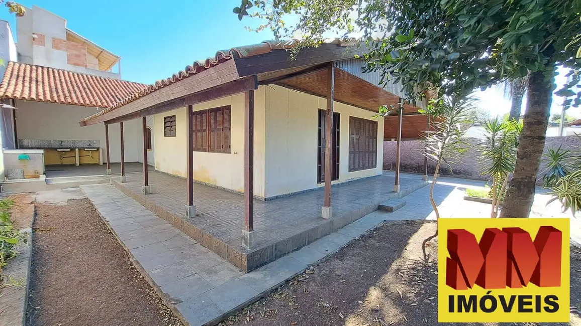 Foto 3 de Casa com 3 quartos à venda, 150m2 em Braga, Cabo Frio - RJ