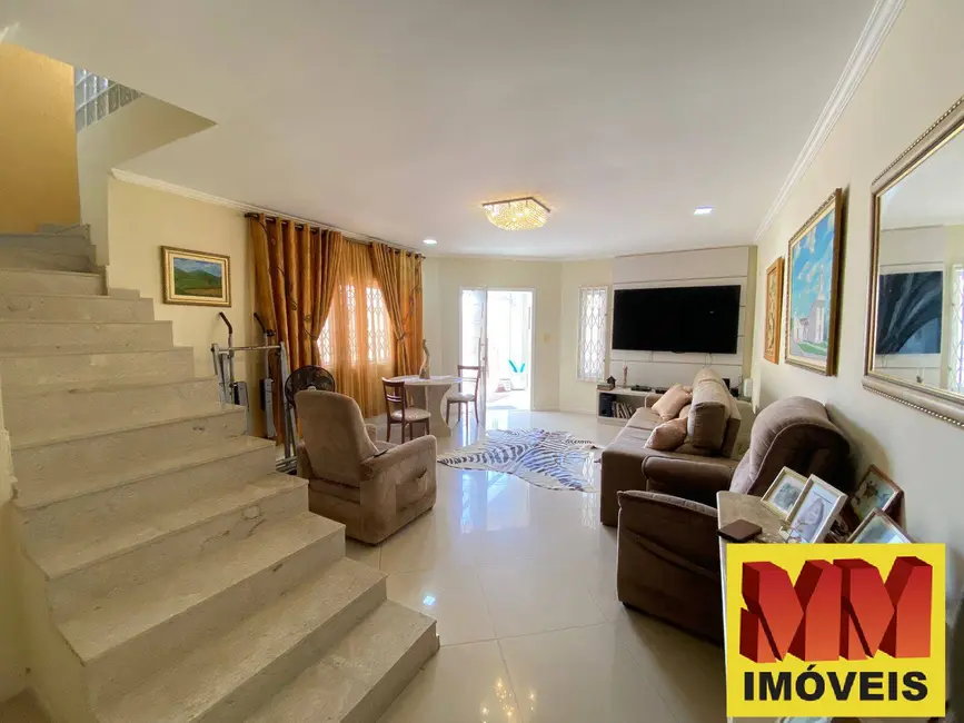 Casa com 4 quartos à venda, 250m2 em Cabo Frio - RJ - imagem 7 Foto 7 de Casa com 4 quartos à venda, 250m2 em Cabo Frio - RJ