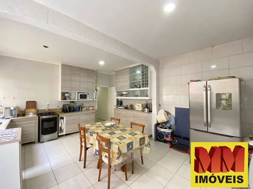 Casa com 4 quartos à venda, 250m2 em Cabo Frio - RJ - imagem 9 Foto 9 de Casa com 4 quartos à venda, 250m2 em Cabo Frio - RJ