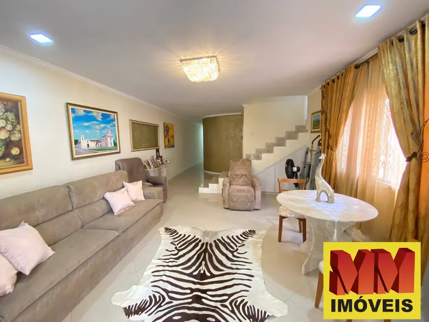 Casa com 4 quartos à venda, 250m2 em Cabo Frio - RJ - imagem 5 Foto 5 de Casa com 4 quartos à venda, 250m2 em Cabo Frio - RJ