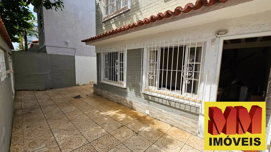 Foto 2 de Casa de Condomínio com 5 quartos para alugar, 132m2 em Braga, Cabo Frio - RJ