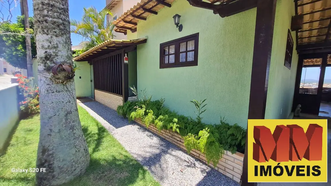 Foto 2 de Casa de Condomínio com 3 quartos à venda, 158m2 em Ogiva, Cabo Frio - RJ