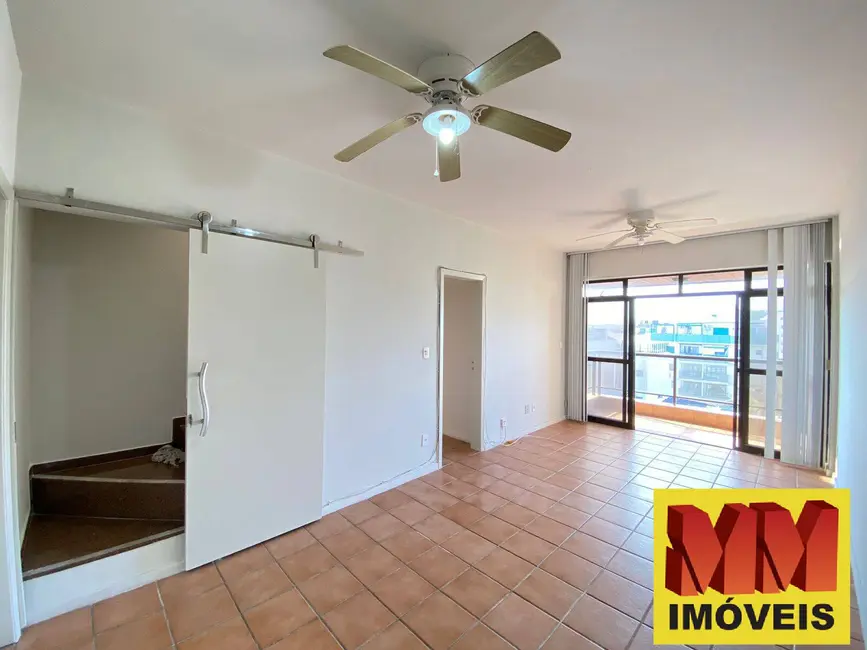 Cobertura com 2 quartos à venda, 190m2 em Centro, Cabo Frio - RJ - imagem 3 Foto 3 de Cobertura com 2 quartos à venda, 190m2 em Centro, Cabo Frio - RJ