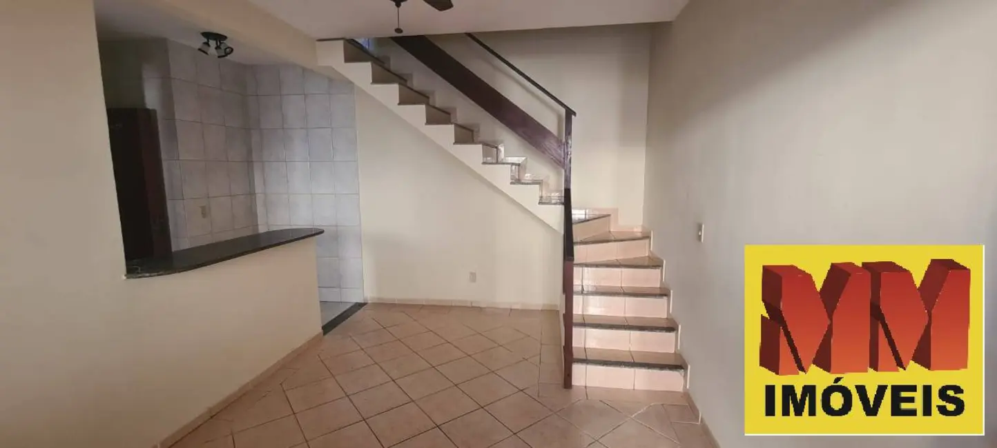 Casa de Condomínio com 2 quartos para alugar, 78m2 em Jardim Caiçara, Cabo Frio - RJ - imagem 3 Foto 3 de Casa de Condomínio com 2 quartos para alugar, 78m2 em Jardim Caiçara, Cabo Frio - RJ