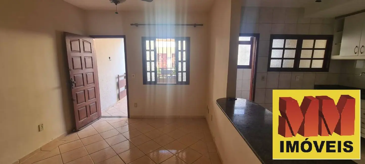 Casa de Condomínio com 2 quartos para alugar, 78m2 em Jardim Caiçara, Cabo Frio - RJ - imagem 4 Foto 4 de Casa de Condomínio com 2 quartos para alugar, 78m2 em Jardim Caiçara, Cabo Frio - RJ