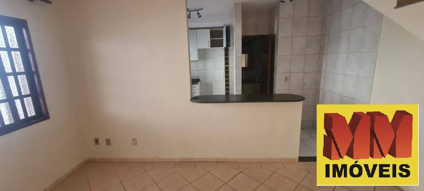 Casa de Condomínio com 2 quartos para alugar, 78m2 em Jardim Caiçara, Cabo Frio - RJ - imagem 2 Foto 2 de Casa de Condomínio com 2 quartos para alugar, 78m2 em Jardim Caiçara, Cabo Frio - RJ