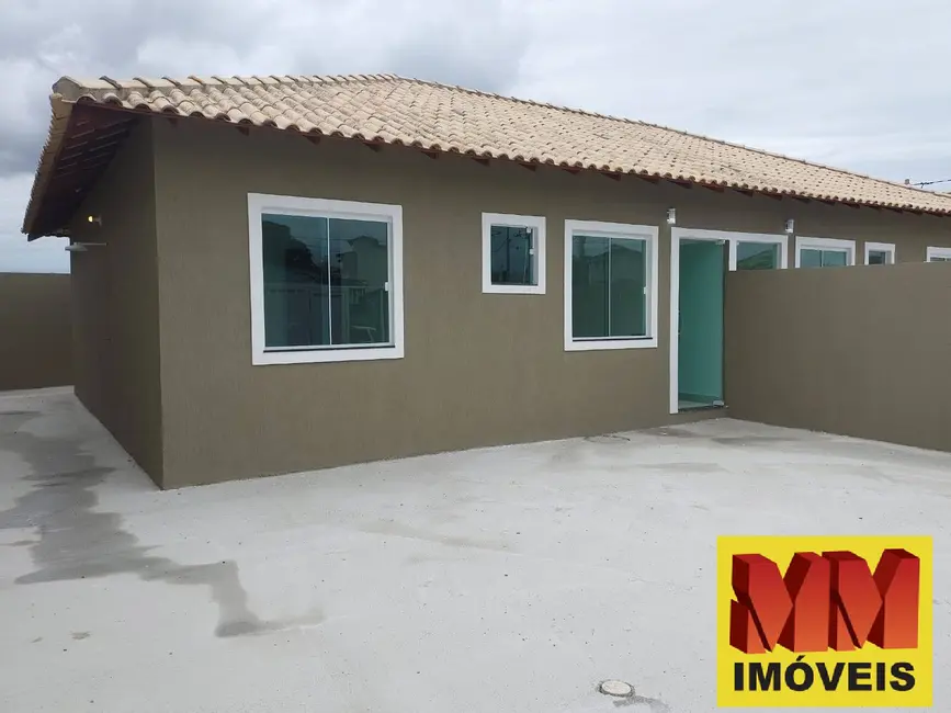 Foto 2 de Casa com 2 quartos à venda, 58m2 em Peró, Cabo Frio - RJ