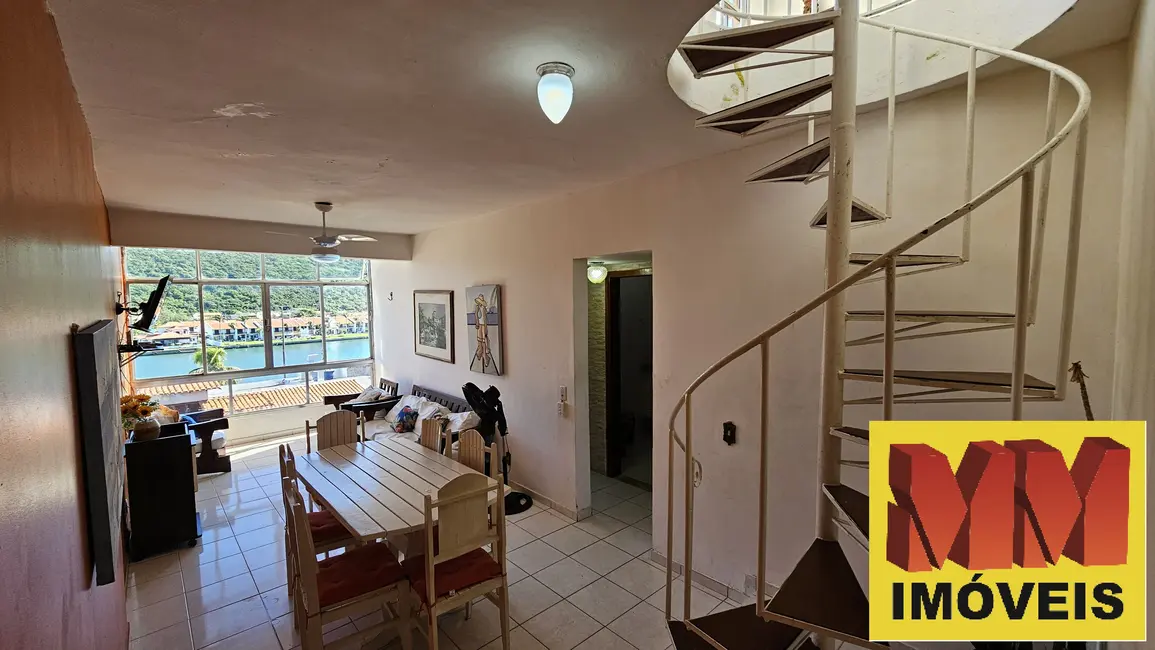 Cobertura com 3 quartos para alugar, 164m2 em Centro, Cabo Frio - RJ - imagem 2 Foto 2 de Cobertura com 3 quartos para alugar, 164m2 em Centro, Cabo Frio - RJ