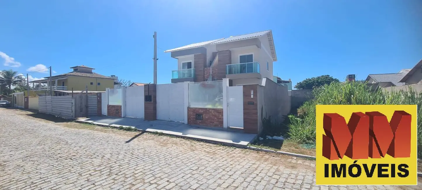 Foto 2 de Casa com 4 quartos à venda, 103m2 em Cabo Frio - RJ